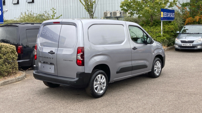 Peugeot Partner M Diesel 1.5 BlueHDi 100 Professional Plus Van - Image 10